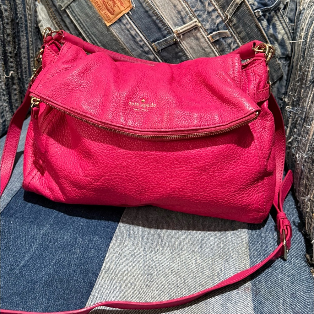 Kate Spade New York Pink Leather Hand Bag Purse- Magnetic Closure & Gold Zip